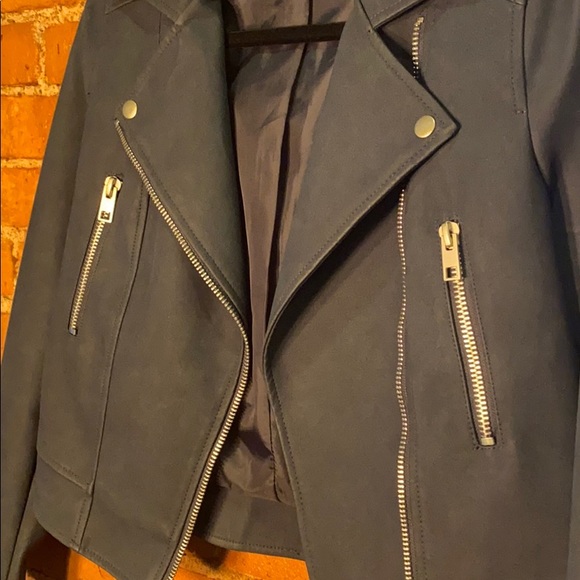 Leather jacket - Picture 4 of 10